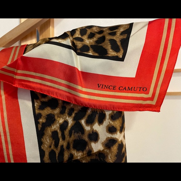 Vince Camuto 100% Silk Square Scarf NWT - Picture 4 of 6